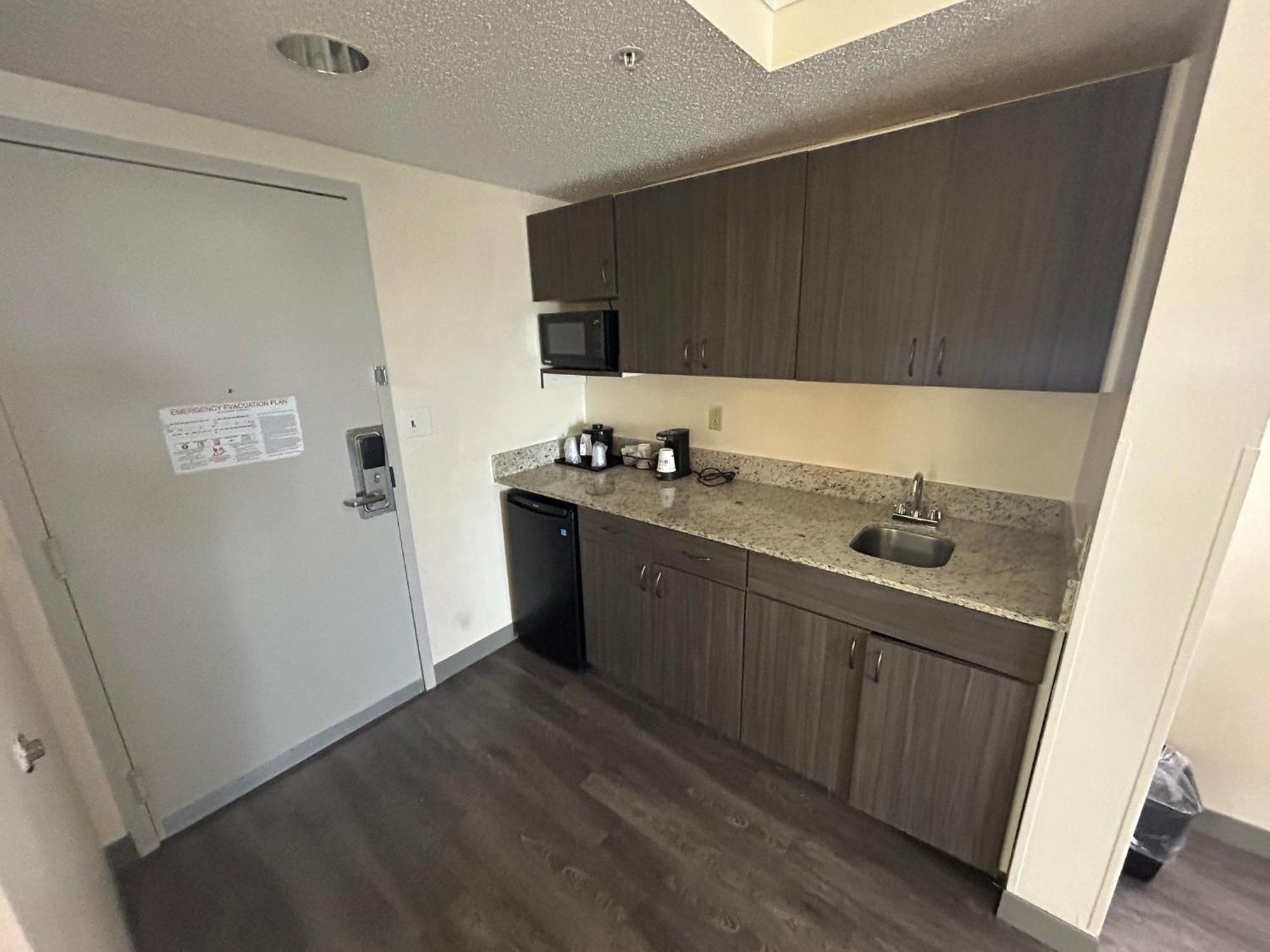 Airport Inn Fort Myers Ngoại thất bức ảnh