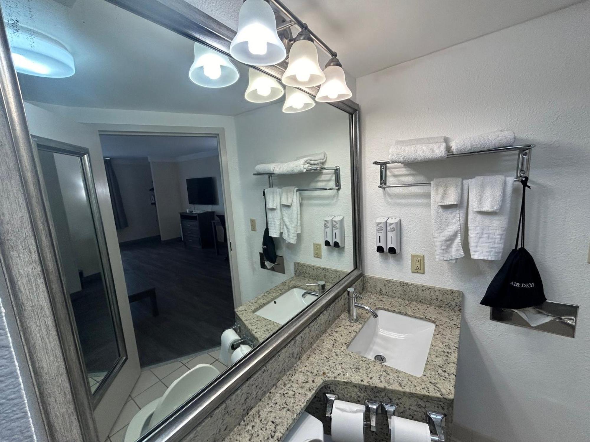 Airport Inn Fort Myers Ngoại thất bức ảnh