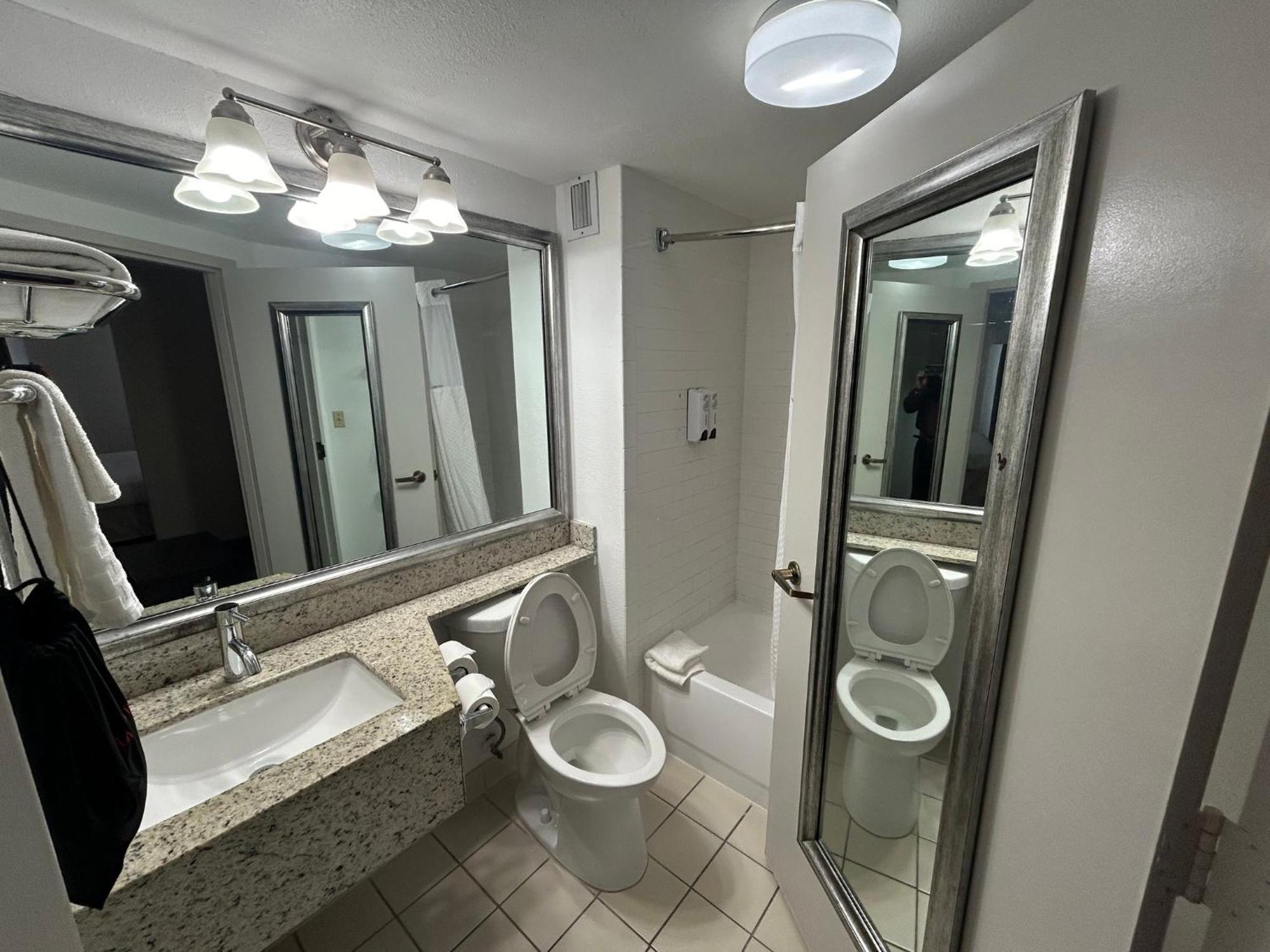 Airport Inn Fort Myers Ngoại thất bức ảnh
